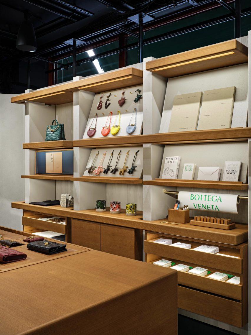 Cửa hàng pop up với thiết kế tối giản và nội thất hiện đại