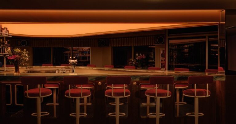 limousine ivy studio dezeen 2364 col 4 852x449 1