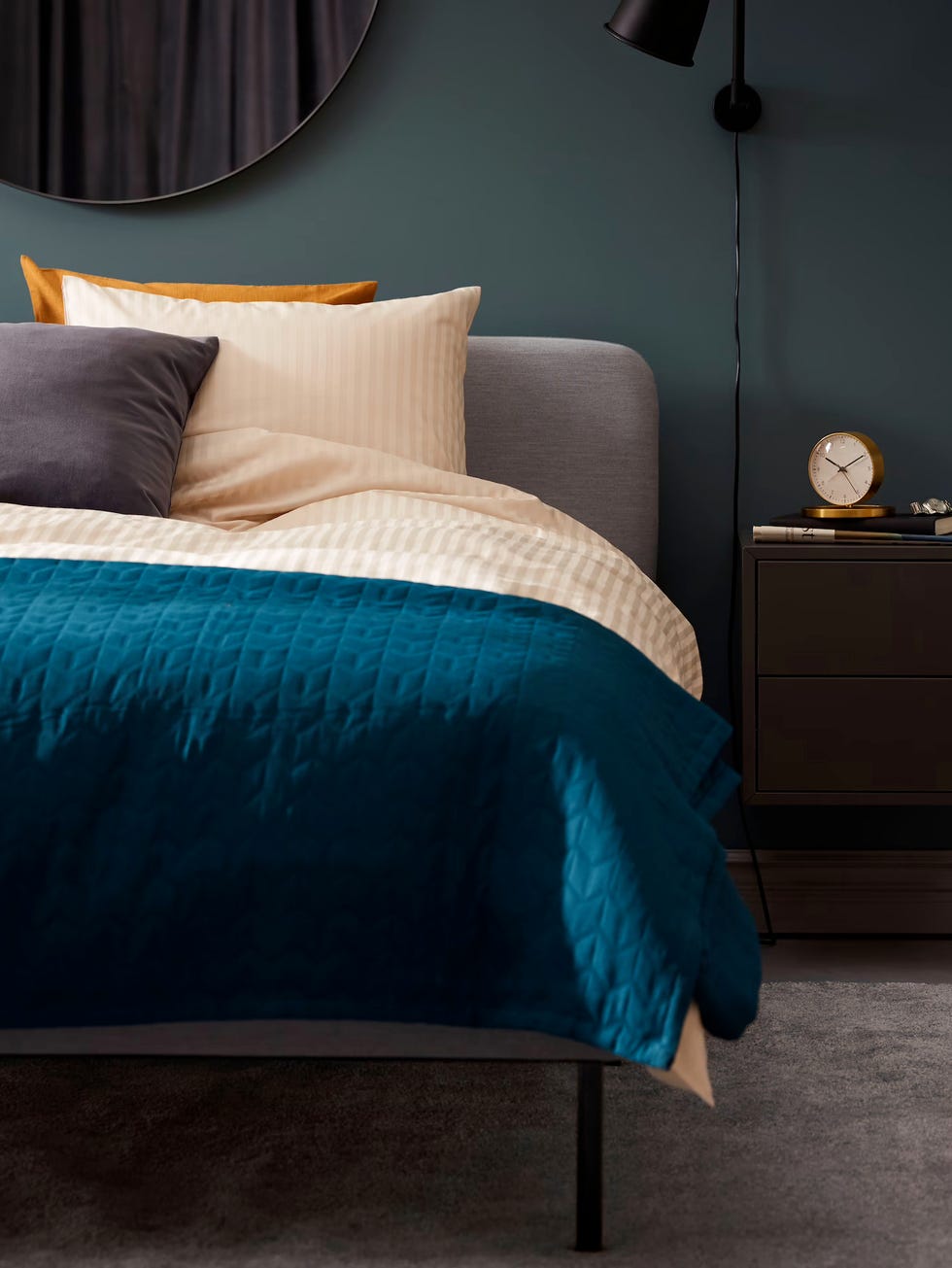 trang trí giường ngủ